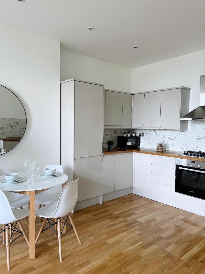 Apartamento Modern And Light 2 Bed Flat In Sw2 Londres Exterior foto